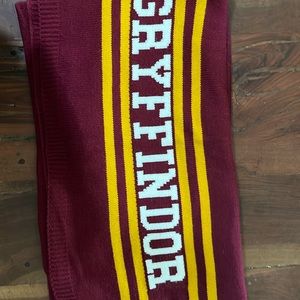 PB Teen Gryffindor Throw Blanket